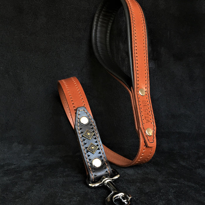 the "Balteus" brown leash-0