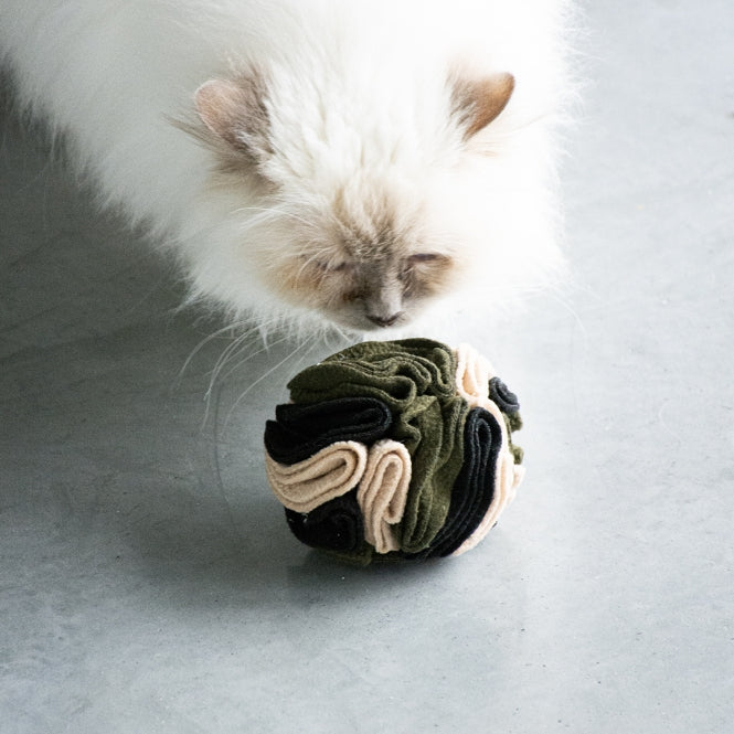 Fleece-Snackball für Katzen – SIMON – Bild 2