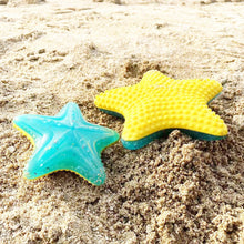 Pet dog toys can be flushed and frozen in summer, glow in the dark, float in water, and are reusable rubber pet toys