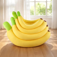 Banana-Shaped Pet Bed – Warm Washable Cat & Dog Nest for Small Pets, Detachable, Sizes S–XL