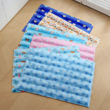 Durable Waterproof PVC Pet Cooling Mat Ice Crystal Gel Pad for Summer Heat Relief for Middle Large Dogs and Cats