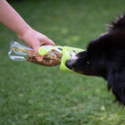 Leckerli für Hunde – Flasche Travel Feeder Reisenapf – Bild 2